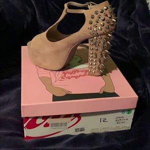 Foxy spike- Jeffrey Campbell’s